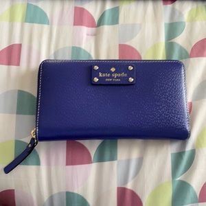 Kate Spade zip wallet